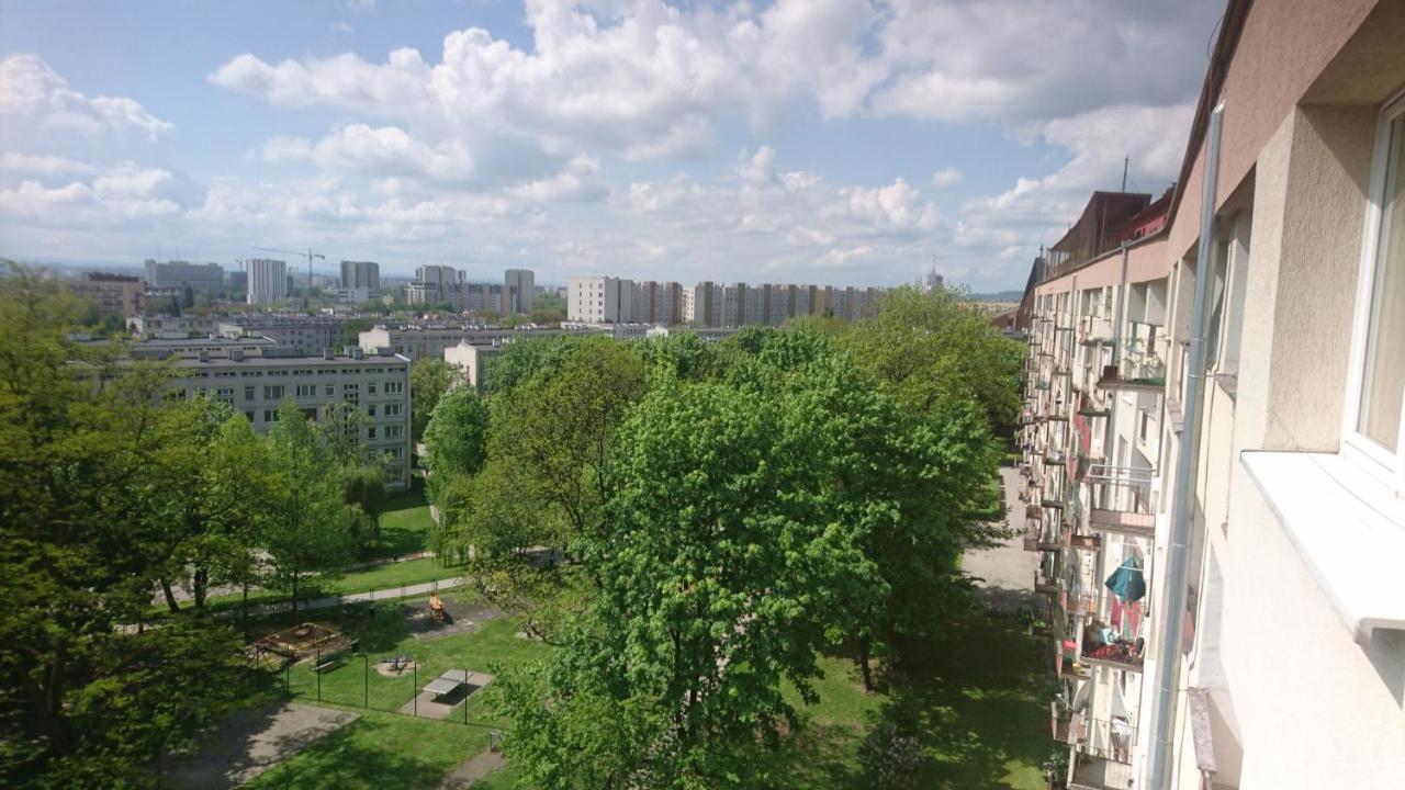 Ferienwohnung Ul. Ugorek Kolo Areny Krakau Exterior foto