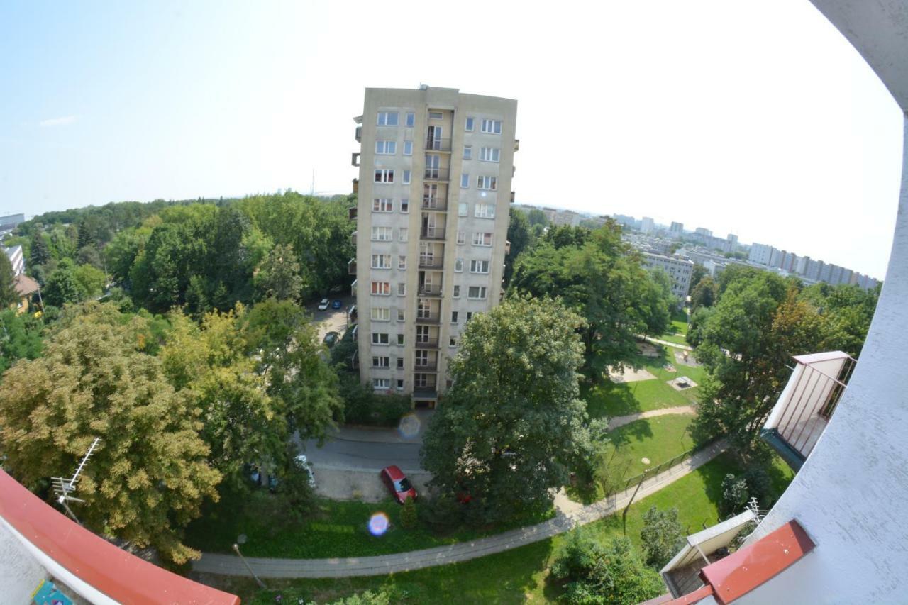 Ferienwohnung Ul. Ugorek Kolo Areny Krakau Exterior foto