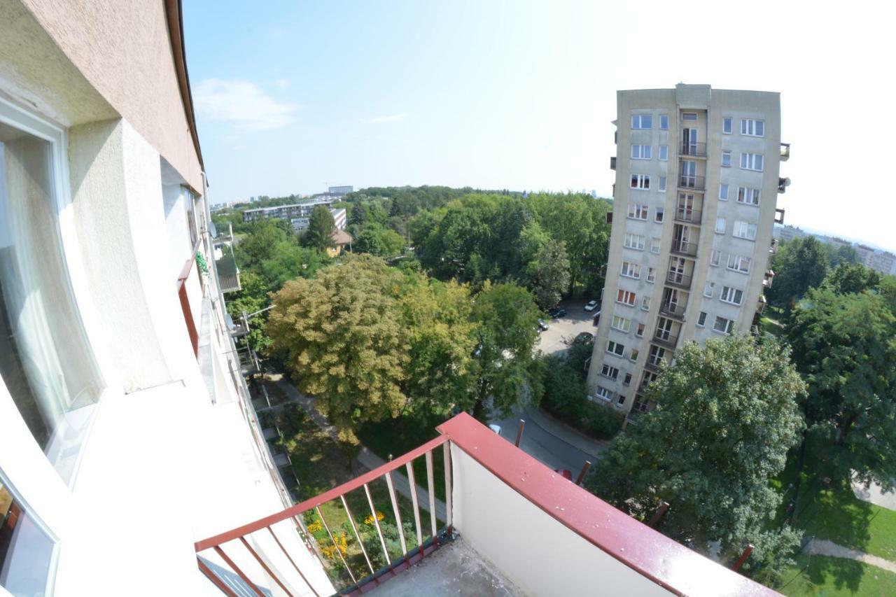 Ferienwohnung Ul. Ugorek Kolo Areny Krakau Exterior foto