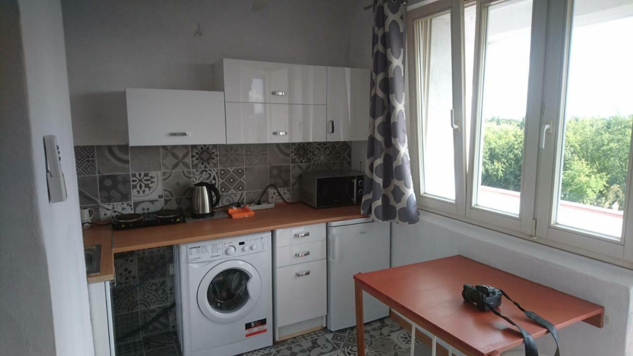 Ferienwohnung Ul. Ugorek Kolo Areny Krakau Exterior foto